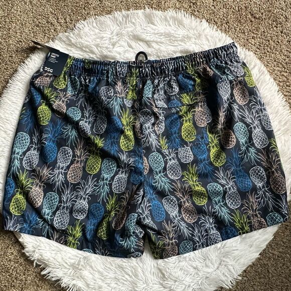 DSG Lifestyle Shorts Training Athletic Pineapple Loose Fit Swim New Mens Size 2X - Picture 2 of 11